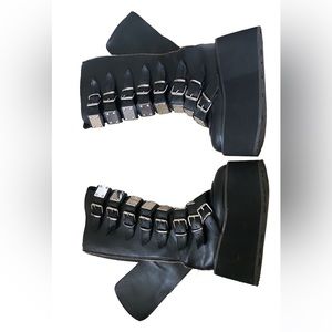 DEMONÍA KNEE HIGH CALF PLATFORMS